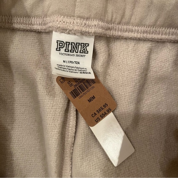 Victoria's Secret PINK Everyday Relaxed Jogger Pants (Vanilla Bean Cheetah) - Picture 5 of 7